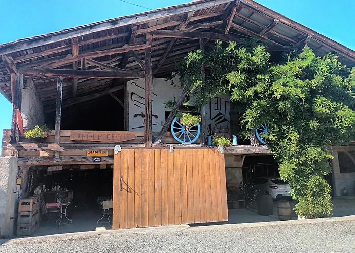 Le Clos Fleuri Feriehus *