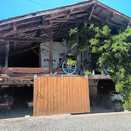 Le Clos Fleuri Hébergement de vacances *